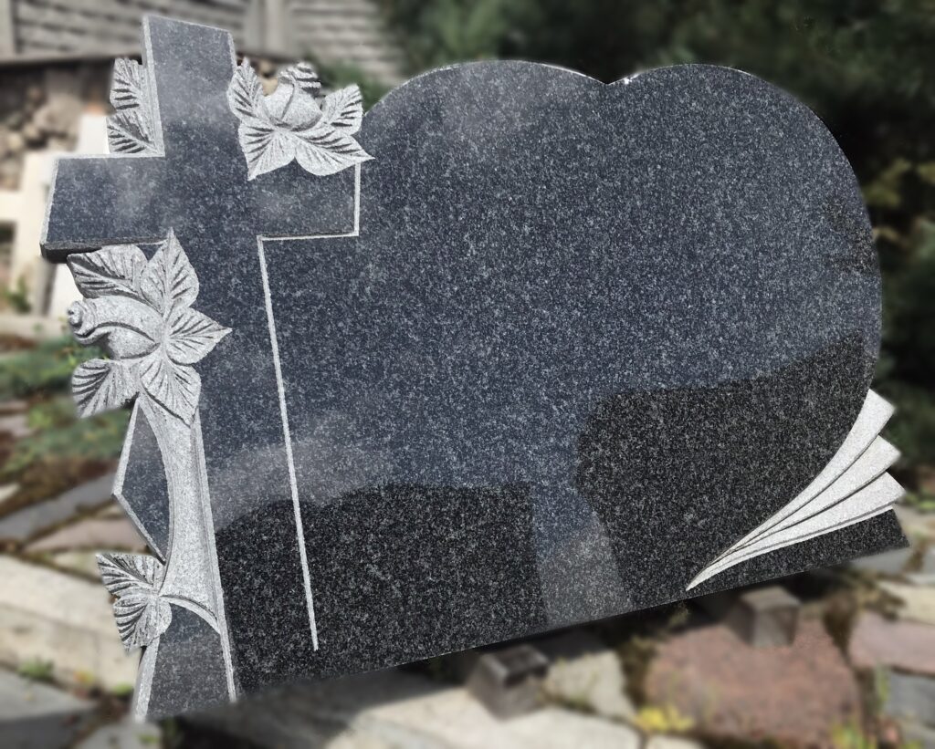 Tablica z rzeźbionymi ornamentami