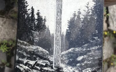 Tablica dekoracyjna z krzyżem